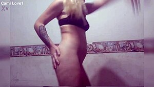 Una Bailarina Aburrida Y Se Puso A Bailar Un Rato