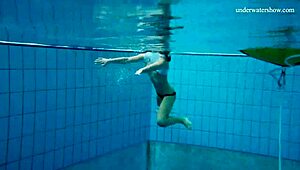 Horny teen 18+ gets naked fast and shows her sexy body