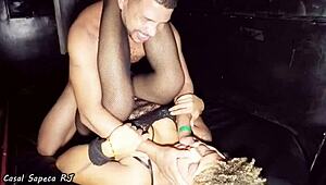 Continuei com tesão depois do gangbang, chamei Leo Ogro pra me fuder no quarto aquário!