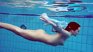 Horny teen 18+ gets naked fast and shows her sexy body