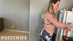 i took a friend home for some lesbian fun while hubby was away 😏