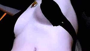 i love watching this milf ride a monster cock in vam3d hmv