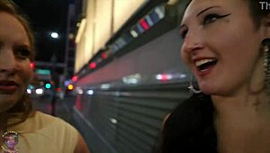 Intimní chvíle s Mia Dior po nerd baru, lížu její oholenou kundičku