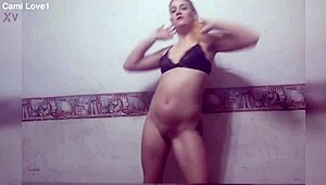Una Bailarina Aburrida Y Se Puso A Bailar Un Rato
