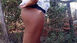 Indijski pornstar jebe rit kitajske brinetke v divjem analnem seksu