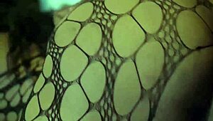 Gue ngentot pelacur gue pake kontol hitam gede