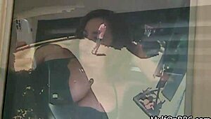 Milf Berlekuk Gag Dan Naik Batang Hitam Besar