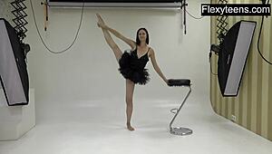 flexyteen markova showing off insane stretches in hot workout! 💪