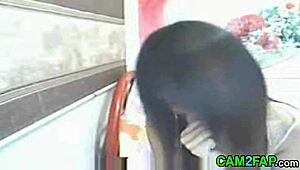 Whoa! Chinese webcam babe shows off wild moves!