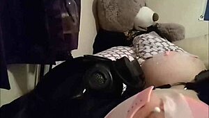 Bubbles And Screams In The Bath