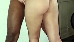 Amateur double penetration with friend's wife