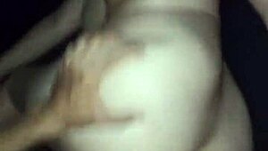 Jiran cuba buat saya deepthroat tapi gagal buat pancut, akhirnya saya kongkek dia