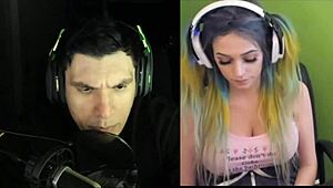 Joycgee and Trainwrecks Perform in Live Webcam Show Together