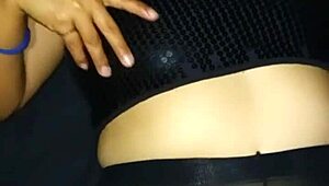 latina madura chupando y montando a jovencito con gritos salvajes. su coño grande no para de pedir más.