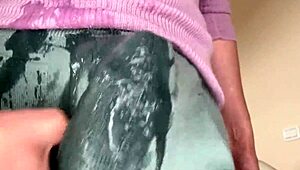 Romantic teen girl gets filled with hard cock in naughty sex