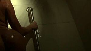 sexy dahlia having naughty fun in the shower 😘