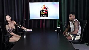 Slutty milf Sara Jay shares a hard cock with brunette Jayla Starr