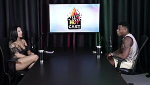 Slutty milf Sara Jay shares a hard cock with brunette Jayla Starr