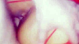 San Valentin Celebrations With Latina Teens