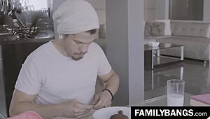 ओरिएंटल स्टीपसिस्टर एम्बर स्नो डर्टी स्टीपब्रदर बैम्बिनो से स्टफ्ड