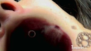 hey, sophia d loves my spit fetish 😋