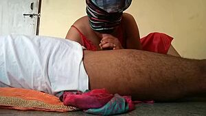Indian Desi Bhabhi Outdoor Encounter