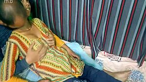 Young Indian girl seeks help in rain, ends in full chudai with Hindi audio