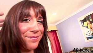 Wow, 19-year-old brunette gets huge facial on Mofozo.com! 😲
