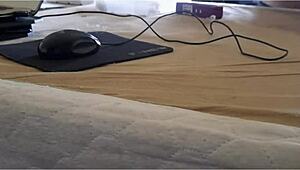 Que bunda gigante, wanna see this huge Latina ass in action?