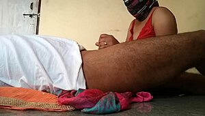Indian Desi Bhabhi Outdoor Encounter