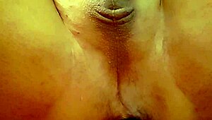 i'm gapping my tranny anus so naughtly