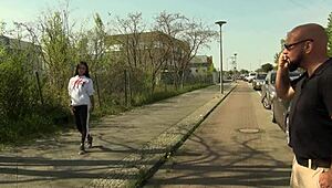 Viejo Feo Folla a Jovencita Caliente 18+ por Fama en Instagram, ¡Qué Perverso!