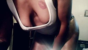 ebony babe oils ass bouncing to song