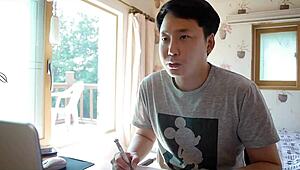 韓国美女が極端なワイルドレッスンをガイド