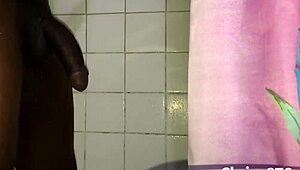 רגעים אחרי מקלחת עם חובבנית אבוני בסביבה לוהטת, נוף מדהים