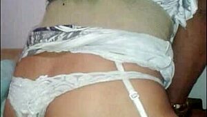 i can't help but share my wild side. join me for some solo fun as imis gets naughty!