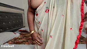 Indian Stepmom’s First Time in Homemade Rs 500 Scene