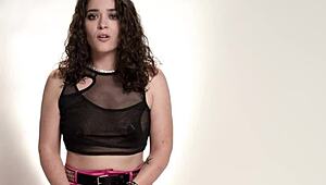 Close-Up of Kinky Victoria Voxxx Masturbating to Orgasm Solo