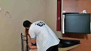 Dando O Cuzinho Gostoso Para O Vizinho Depois Que Soube Q Meu Namorado Estava Com Outra