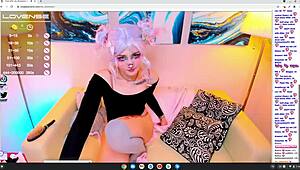 cosplay hentai pet wants to play with you