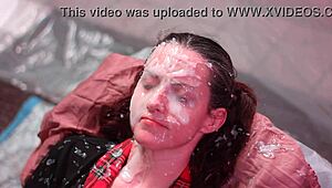 Divoká domácí falešná bukkake akce 8!