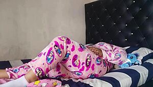 milf with fat culo shakes in doggy style closeup fetish