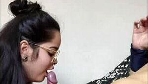 novinha nerd WHITE MOON sucking favelado!