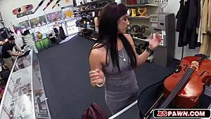 I fucked gorgeous brazilian for good cash, shes horny!