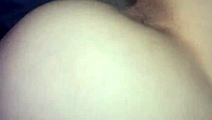 Yo, liat nih ayah tiri nge-stretch memek ketat 18+ nya pake bbc?