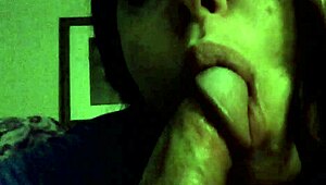 Wife chats online and cums during web session