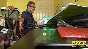 Milf throated by Pascal in hardcore fingering session!