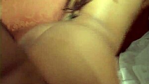 Nagy Mellű Mostoha Csatlakozik Vegyes Fajú Hármashoz