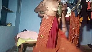 Deshi Village Bhabhi Pissing in Hot Viral MMS Clip!