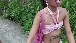 Step daddy needs to lose weight so I let him eat only my pussy